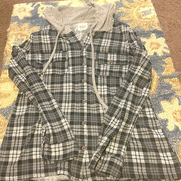 modish rebel Tops - Buckles ‘Modish Rebel’ hooded plaid button up, new